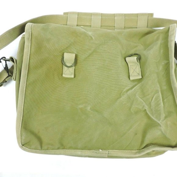 Banana Republic Vintage Paratrooper Messenger Bag - Picture 8 of 11